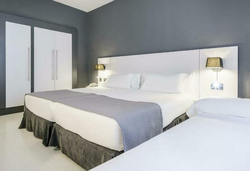 חדר סטנדרט לשלושה, Ilunion Bilbao