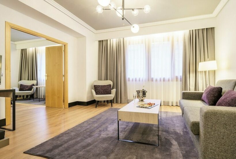 סוויטת ג'וניור, Ilunion Bilbao