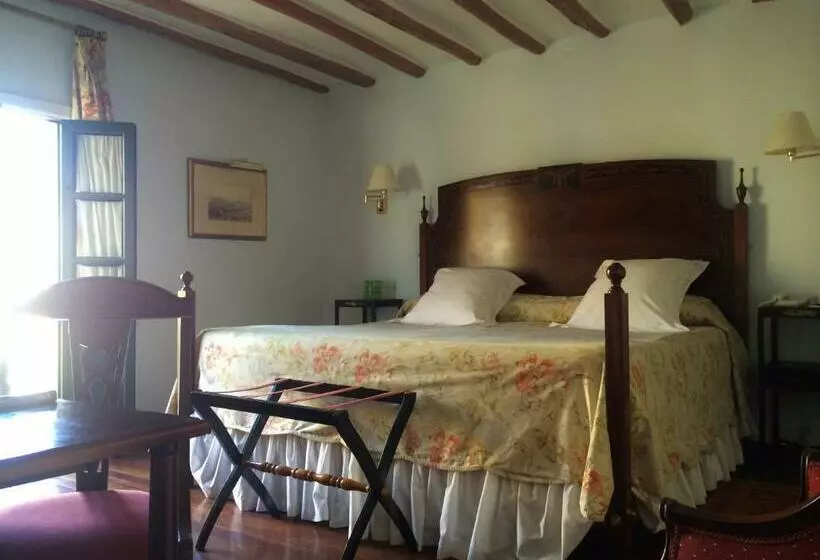 اتاق استاندارد با وان آب گرم, Las Casas De La Judería