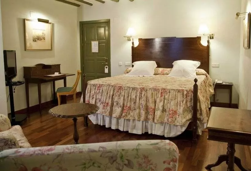 اتاق استاندارد با وان آب گرم, Las Casas De La Judería