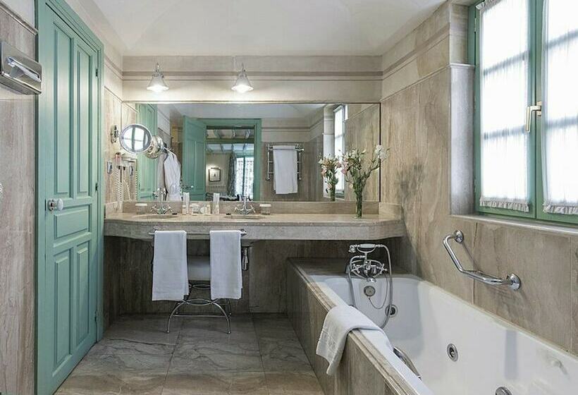 اتاق استاندارد با وان آب گرم, Las Casas De La Judería