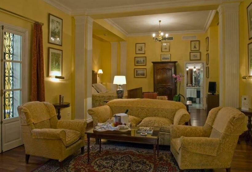 سوییت جونیور, Las Casas De La Judería