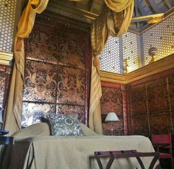 سوییت جونیور, Las Casas De La Judería