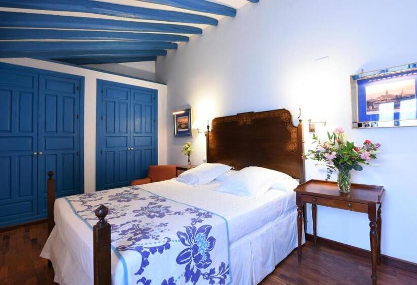 اتاق اکونومی, Las Casas De La Judería