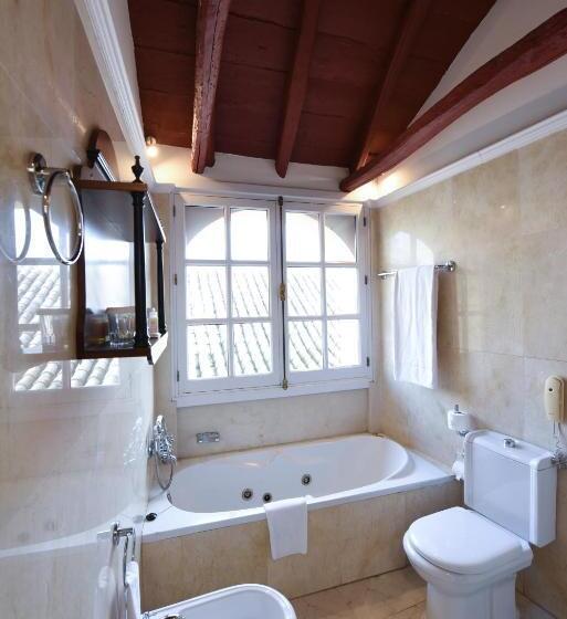 اتاق استاندارد با وان آب گرم, Las Casas De La Judería