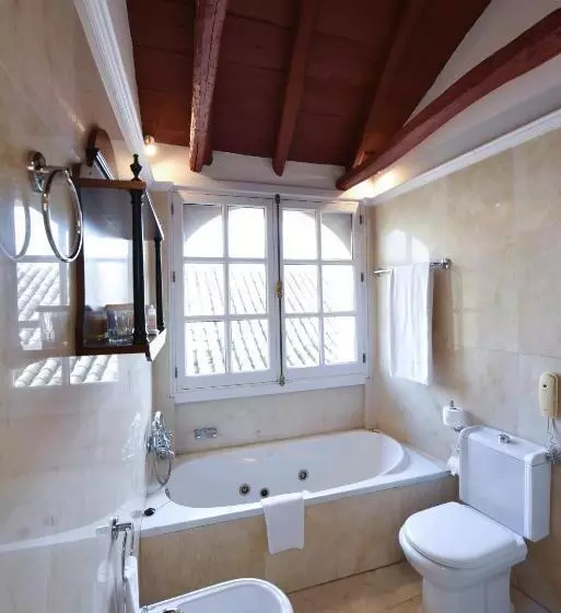 اتاق استاندارد با وان آب گرم, Las Casas De La Judería