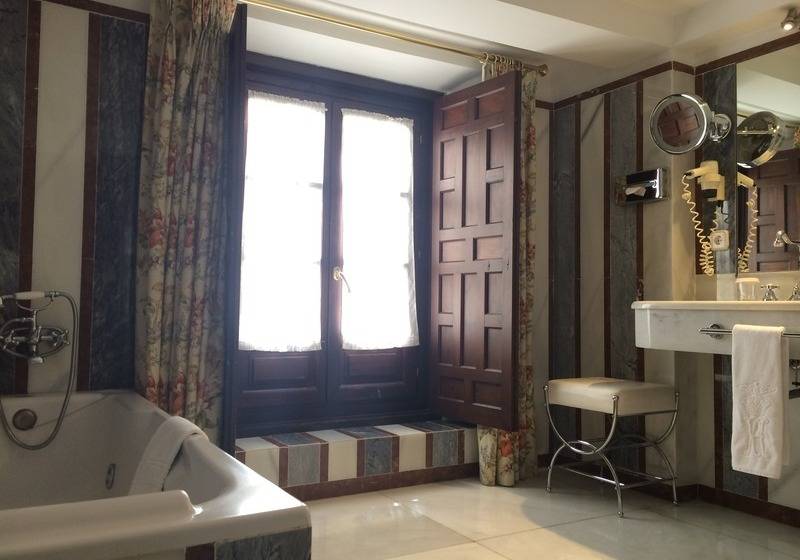 اتاق سوپریور, Las Casas De La Judería