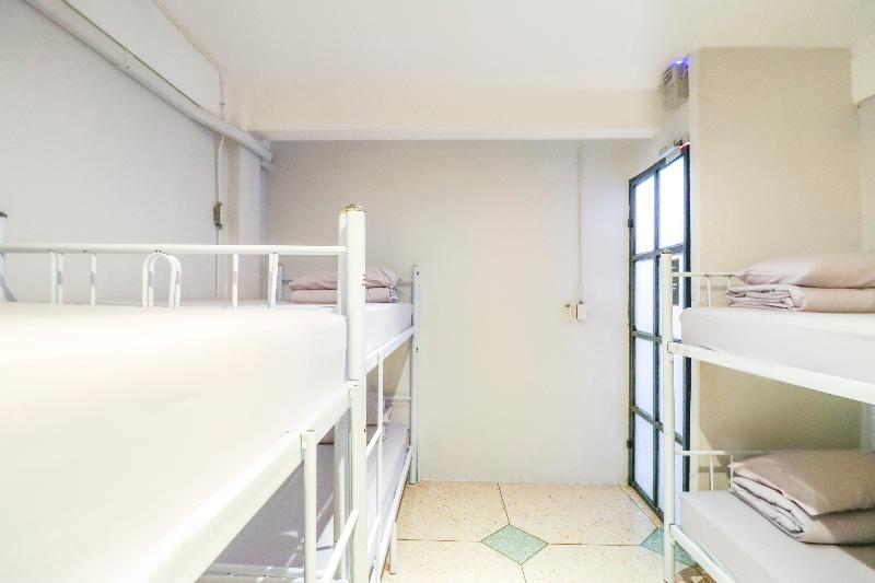 سوییت جونیور, Las Casas De La Judería