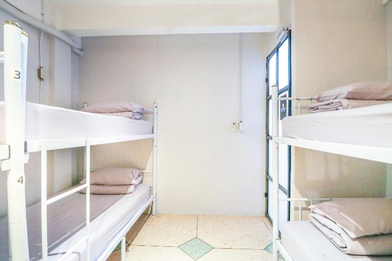 سوییت جونیور, Las Casas De La Judería