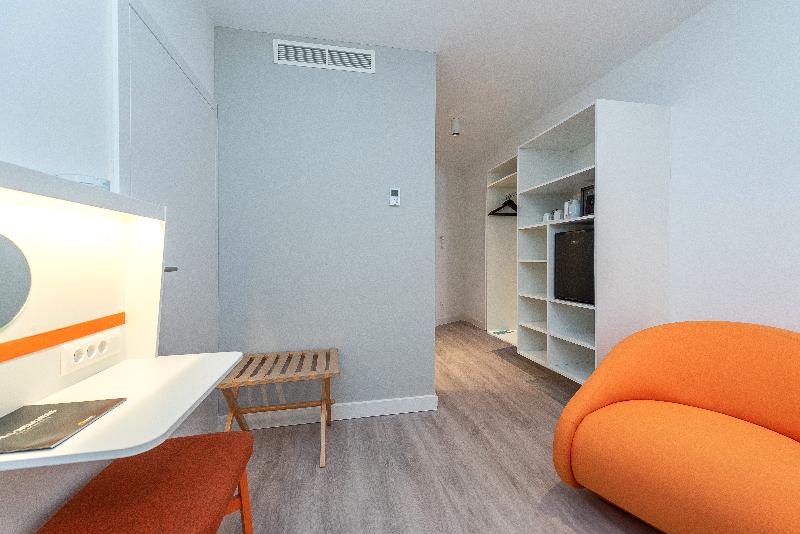 سوییت جونیور, Las Casas De La Judería