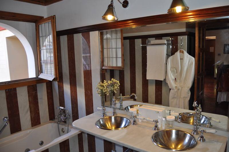 سوییت جونیور, Las Casas De La Judería