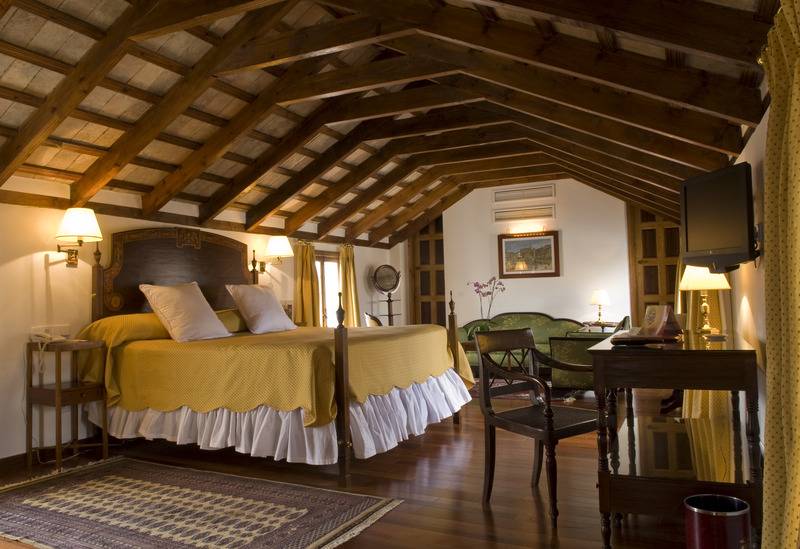 سوییت جونیور, Las Casas De La Judería