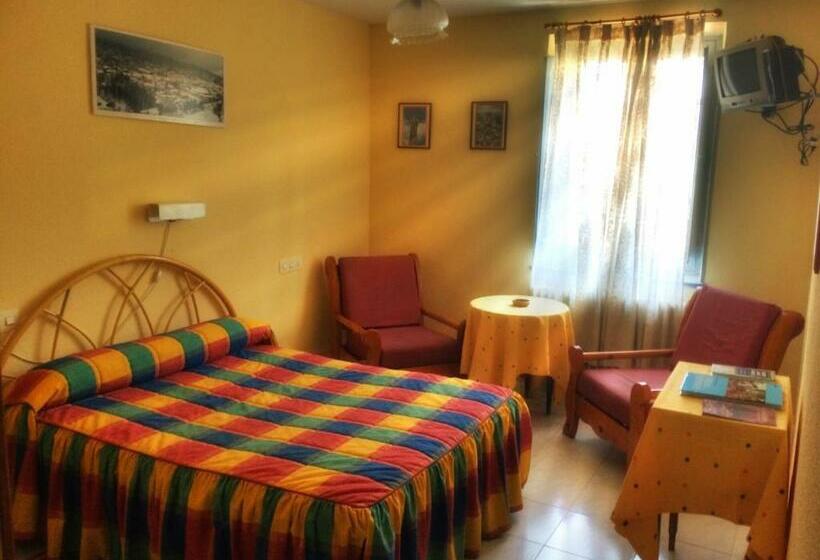 스탠다드 룸, Lucía