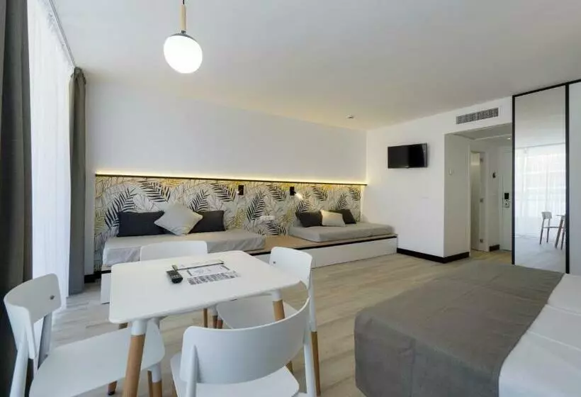 スーペリアファミリールーム, Medplaya Hotel Calypso