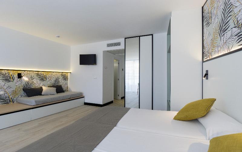 高级家庭房间, Medplaya Hotel Calypso