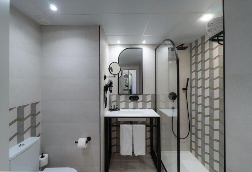 泳池景俱乐部房间, Medplaya Pez Espada