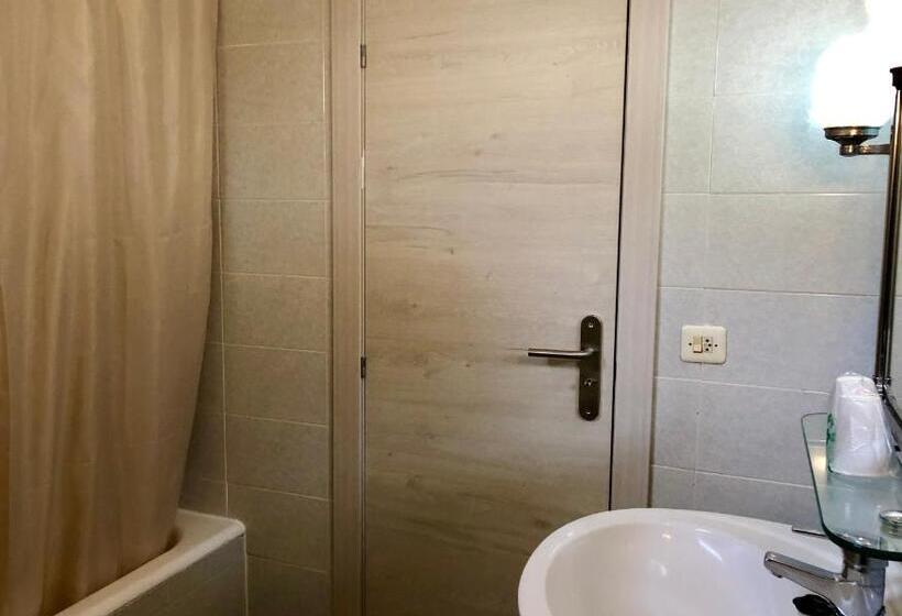 스탠다드 트리플 룸, Medium Montecarlo