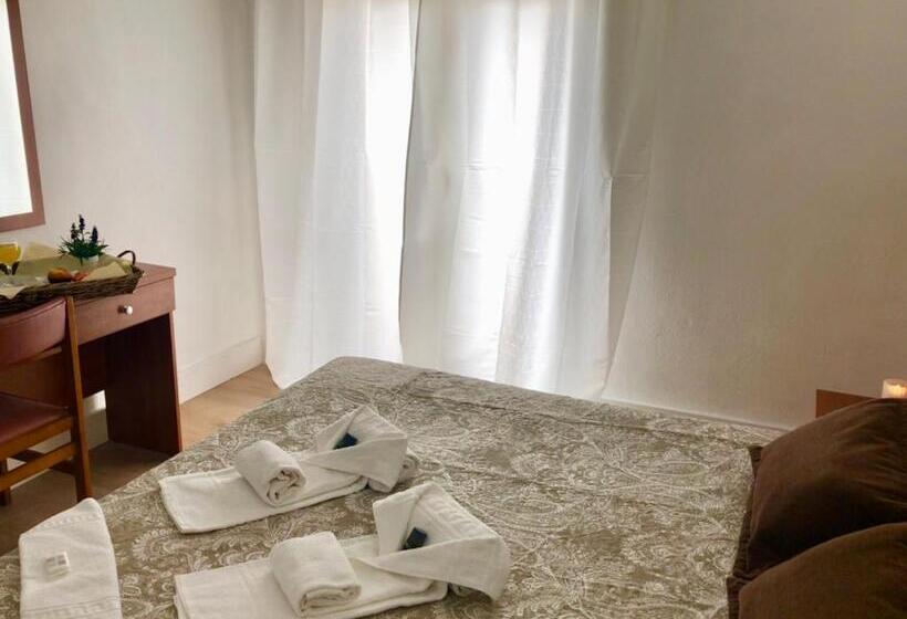 스탠다드 룸 킹사이즈 침대, Medium Montecarlo