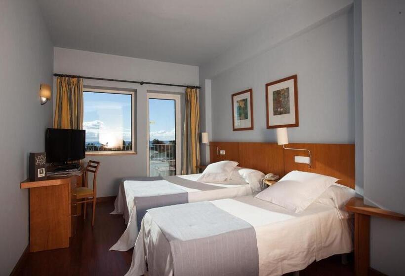 غرفة قياسية ثلاثية, Nuria