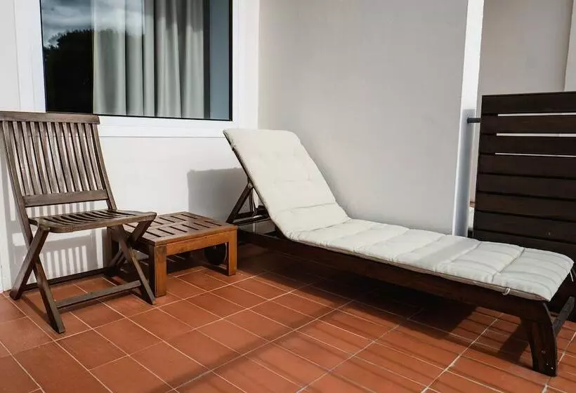 Chambre Standard Vue Piscine, Nuria