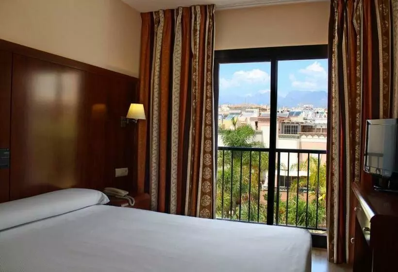Chambre Standard Individuelle, Perla Marina