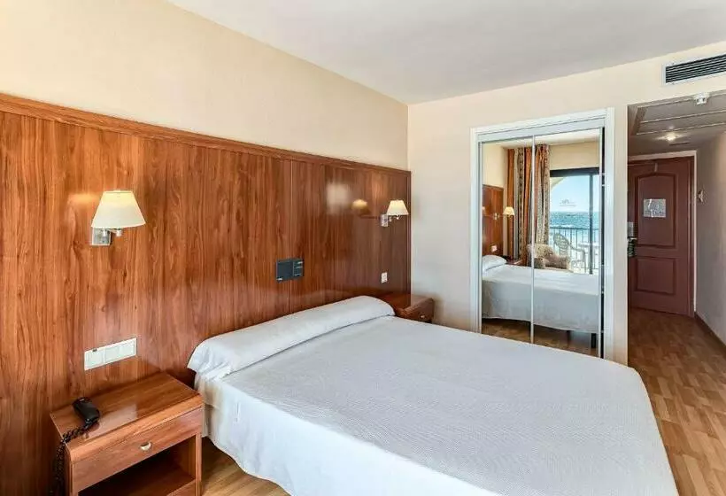 Chambre Standard Vue Mer, Perla Marina
