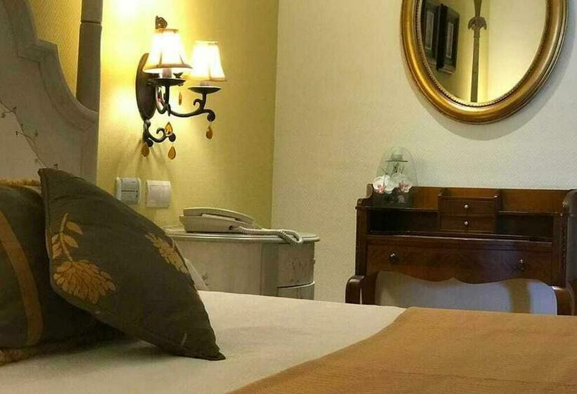 Полулюкс, Perla Marina