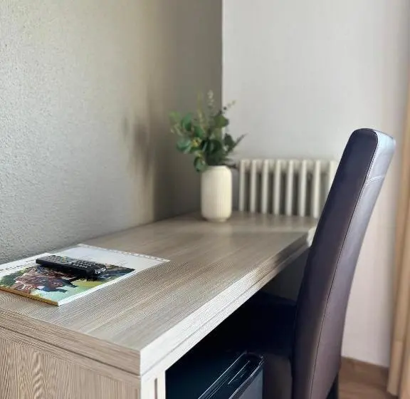 Chambre Standard avec Balcon, Planas