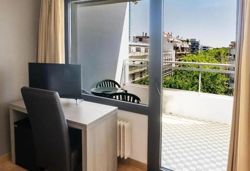 Chambre Triple Standard, Planas