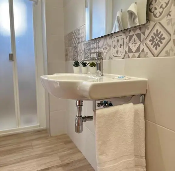 Chambre Triple Standard, Planas