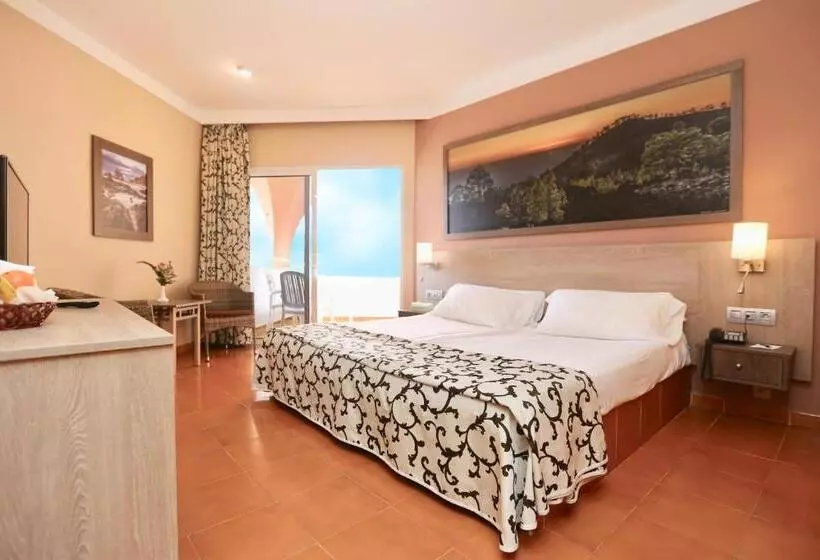 اتاق استاندارد با چشم‌انداز استخر, Puerto Palace