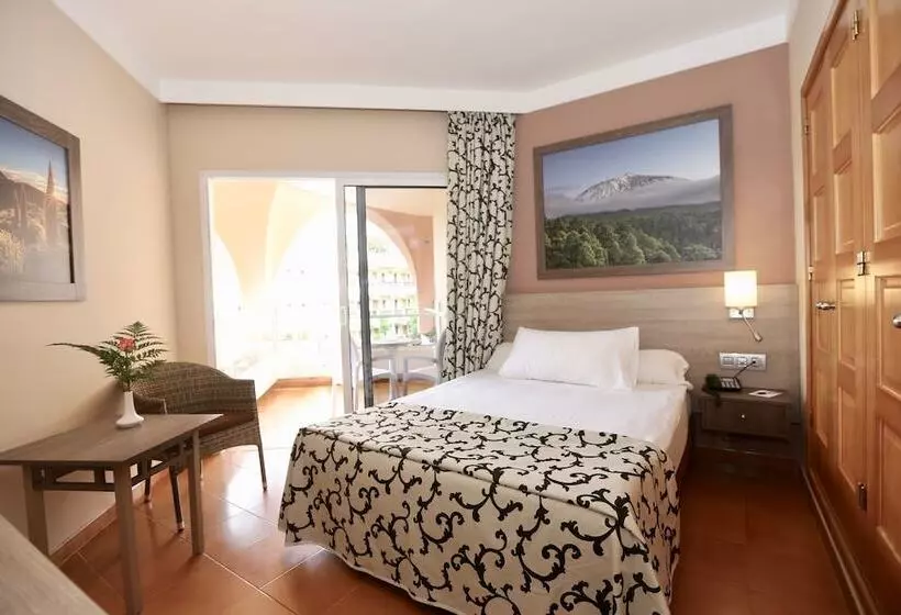 اتاق یک تخته با چشم‌انداز استخر, Puerto Palace