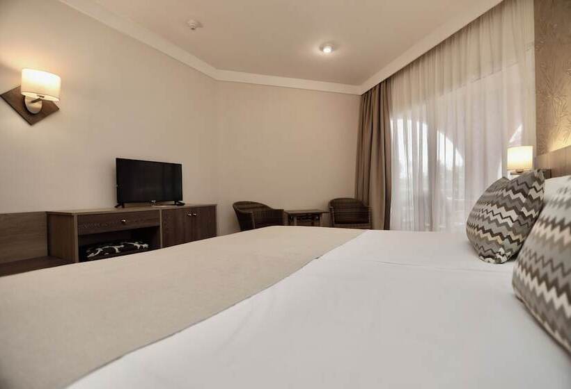 Quarto Economy, Puerto Palace