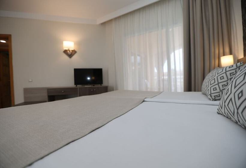 Quarto Familiar, Puerto Palace