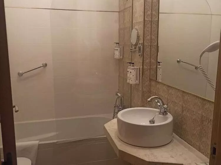 اتاق خانوادگی, Real Segovia By Recordis Hotels