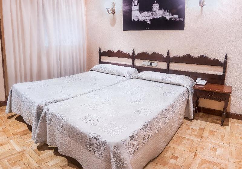 Standart Oda, Residencia Castellano I