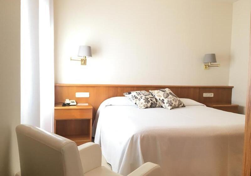 اتاق سوپریور, Restaurant Bon Retorn