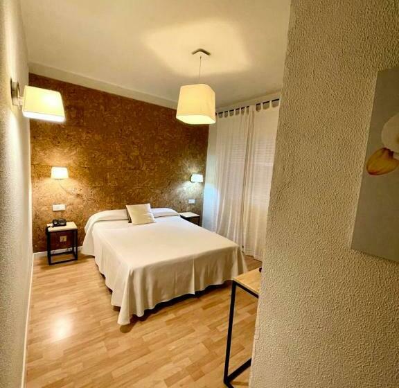 اتاق استاندارد, & Restaurant Figueres Parc