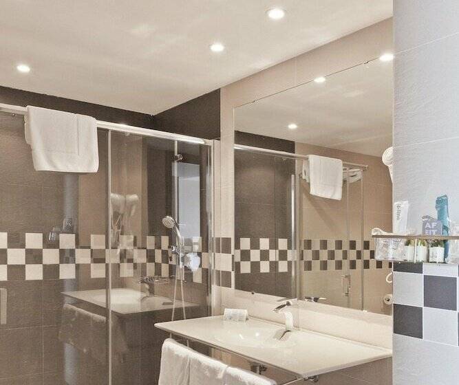 带海景的标准房, Roger De Flor By Seleqtta