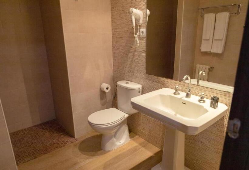 四人标准间, Roger De Flor By Seleqtta