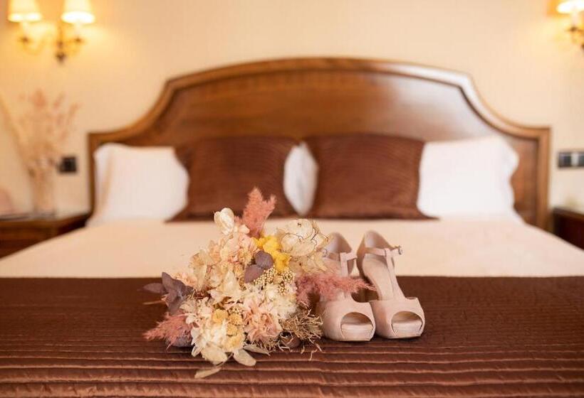 豪华套房, Roger De Flor By Seleqtta