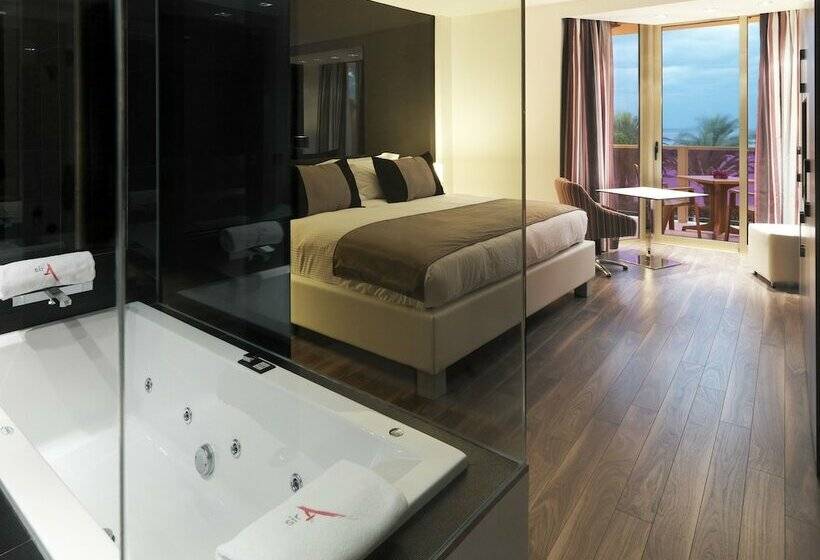 スーペリアールーム, Sir Anthony