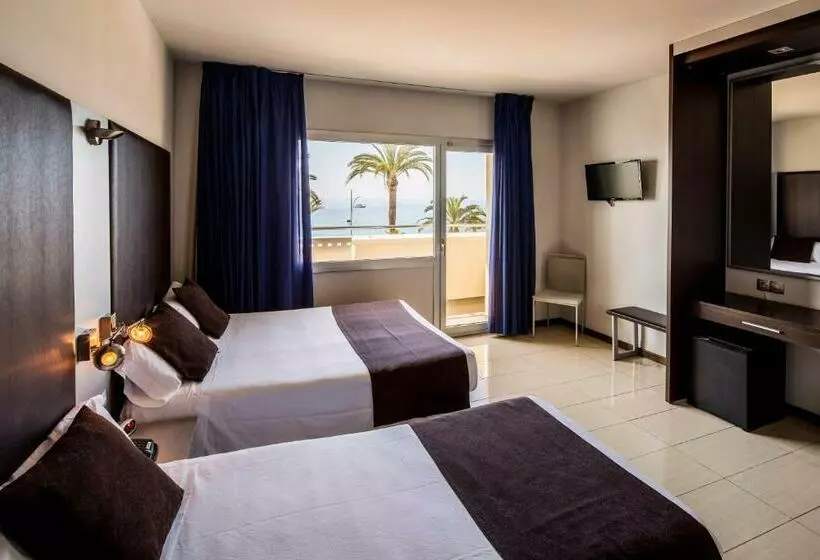 Camera Standard Vista Mare con Balcone, Urh Excelsior