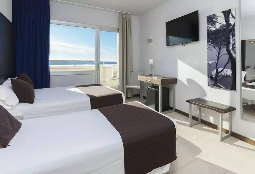 Camera Standard Vista Mare con Balcone, Urh Excelsior