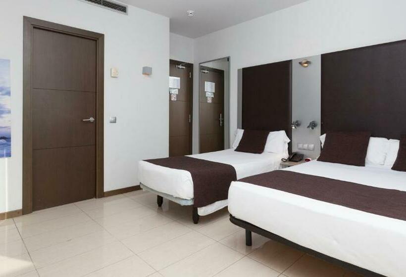 带阳台的三人标准间, Urh Excelsior