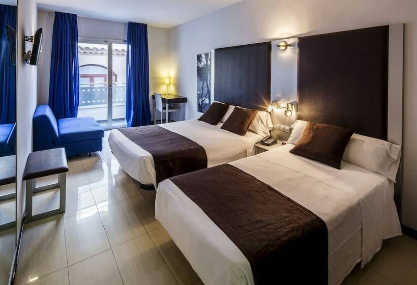 带阳台标准四人间, Urh Excelsior