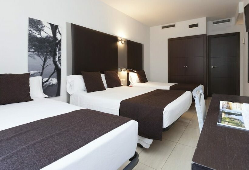 带阳台标准四人间, Urh Excelsior