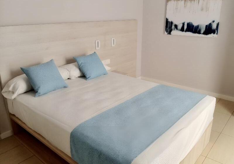 标准间带阳台, Urh Excelsior