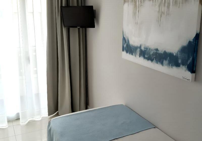 带阳台的标准单人间, Urh Excelsior