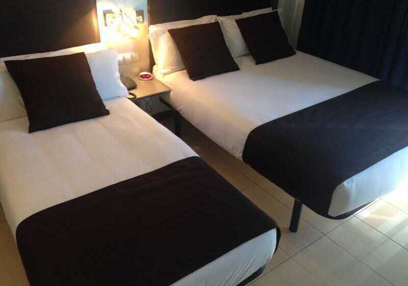 标准间, Urh Excelsior